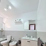 別荘 Spacious Chalet Next To The Sea - Airport *